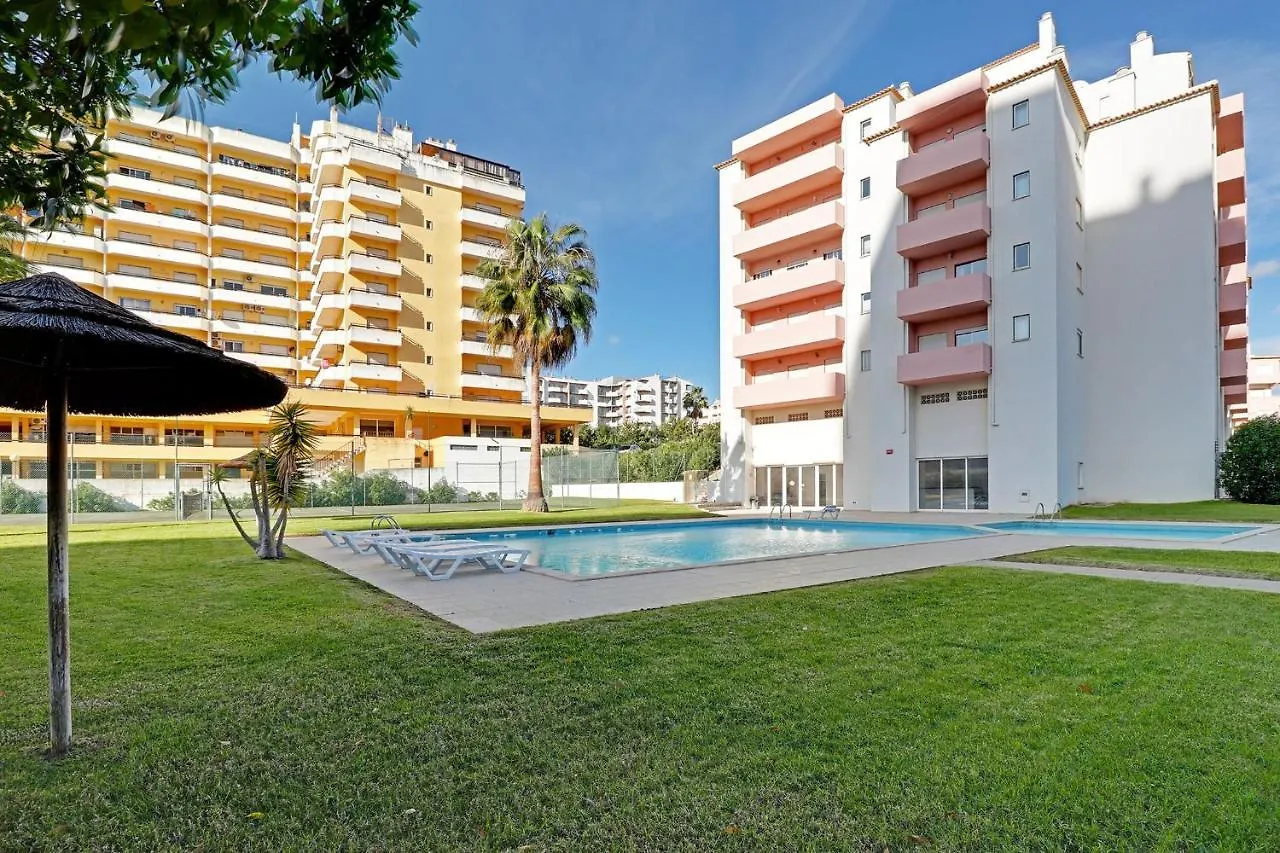 Praia Da Rocha Central With Pool By Homing Apartamento Portimão