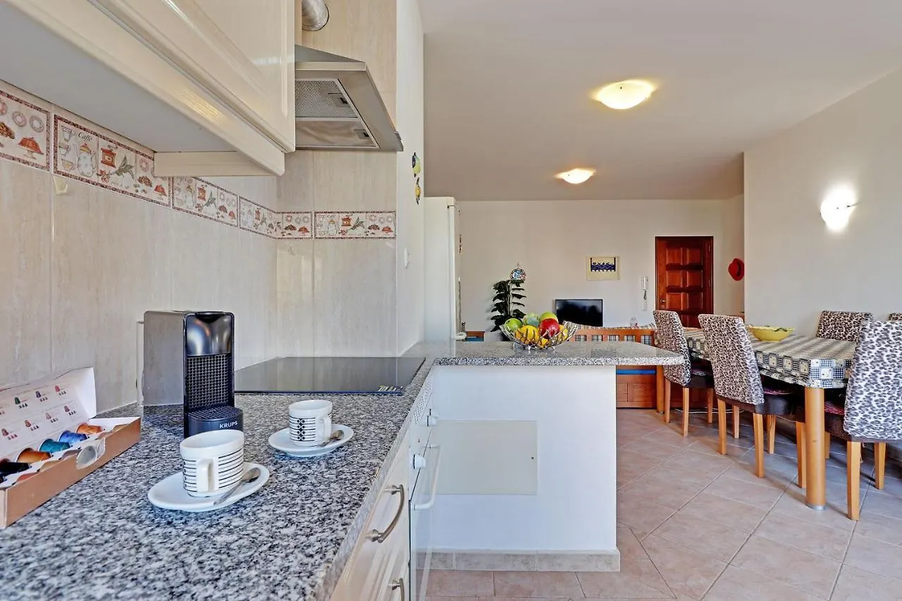 Praia Da Rocha Central With Pool By Homing Portimao Apartment