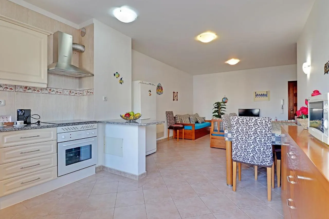 Apartment Praia Da Rocha Central 1 With Pool By Homing Portimao